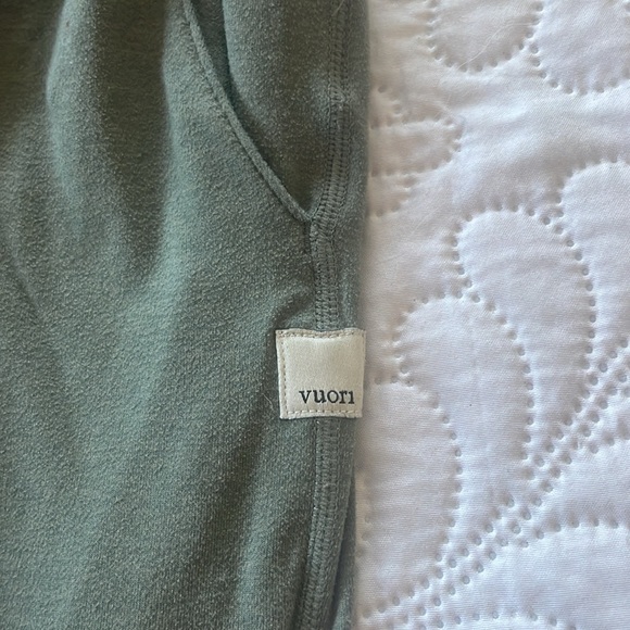 Vuori pants worn before with stains (paint) - Picture 3 of 4